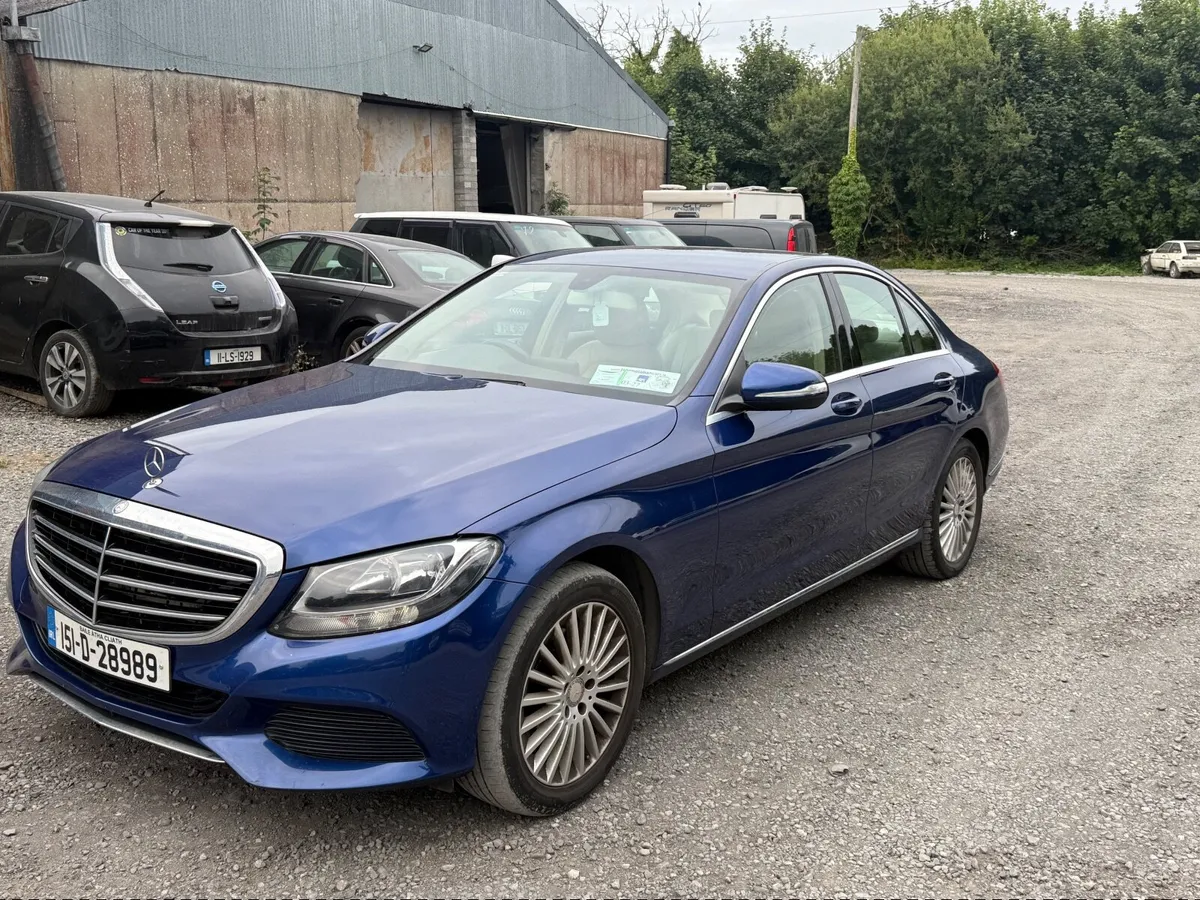 2015 Mercedes Benz c class/automatic - Image 4