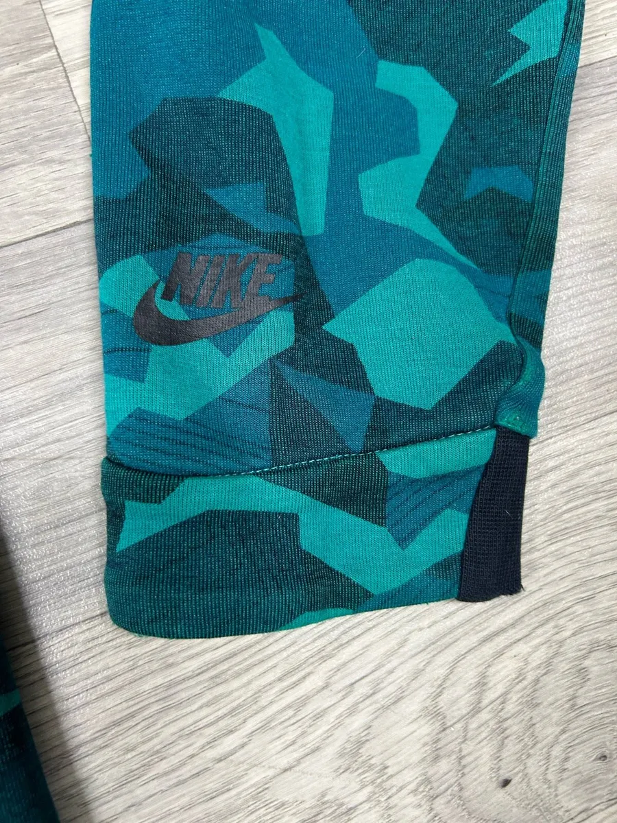 Nike Tech Camo Sweatshirt Mens XL - Image 3
