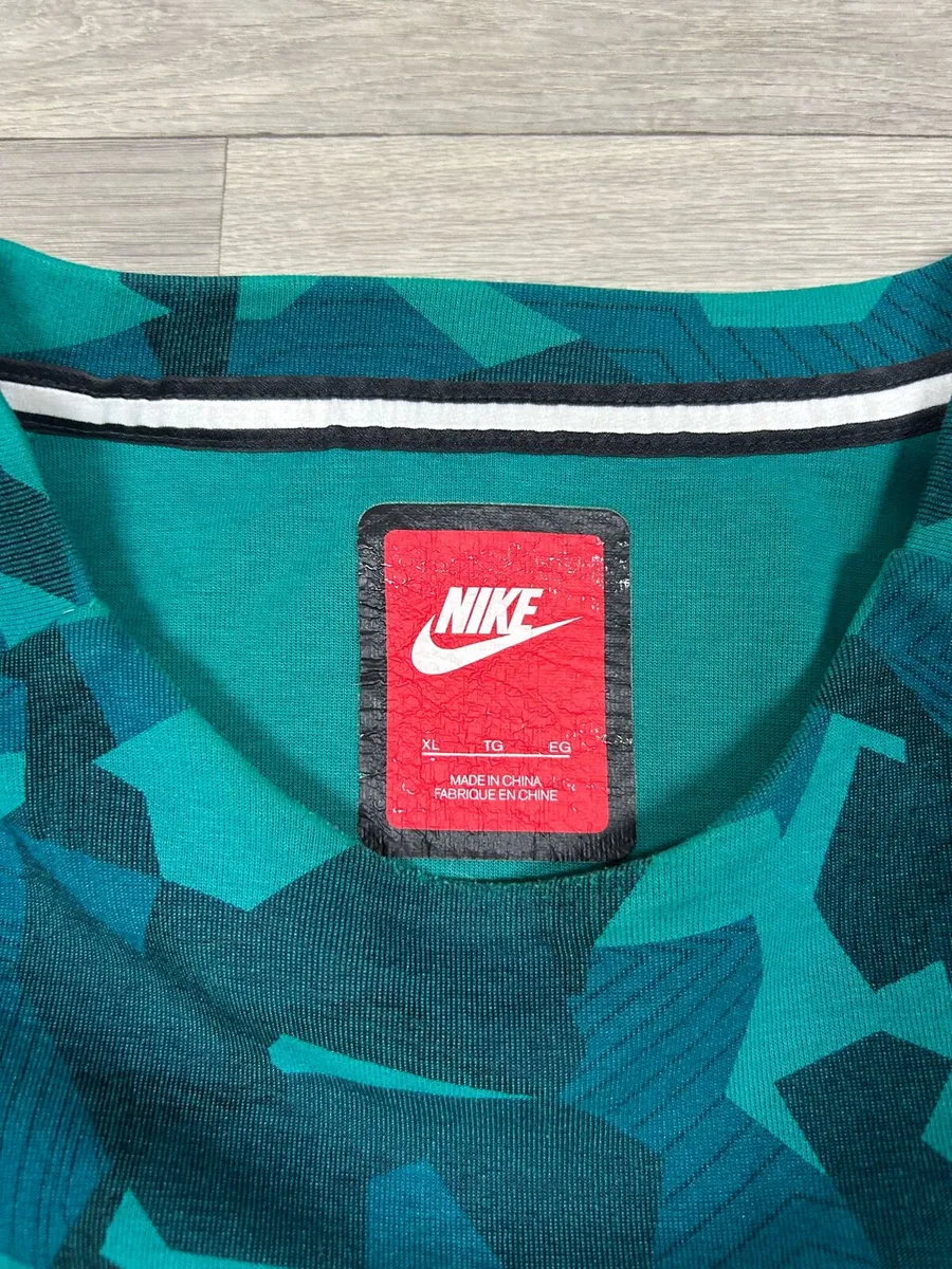 Nike Tech Camo Sweatshirt Mens XL - Image 4