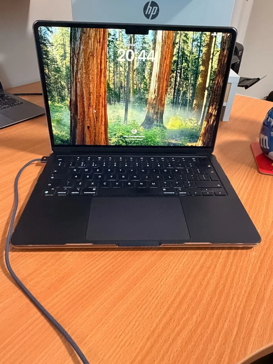 Apple MacBook Air M2 13" (2022) – 512GB SSD - Image 1