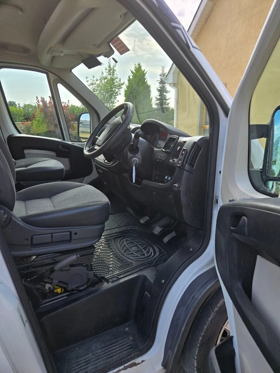 Campervan - Image 4