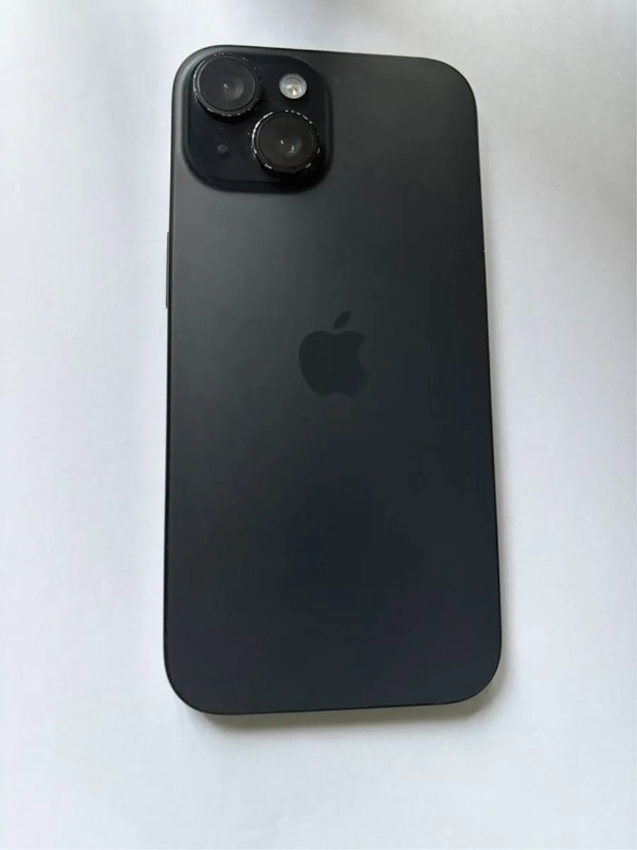 iPhone 15 (Black) 128GB - Image 1