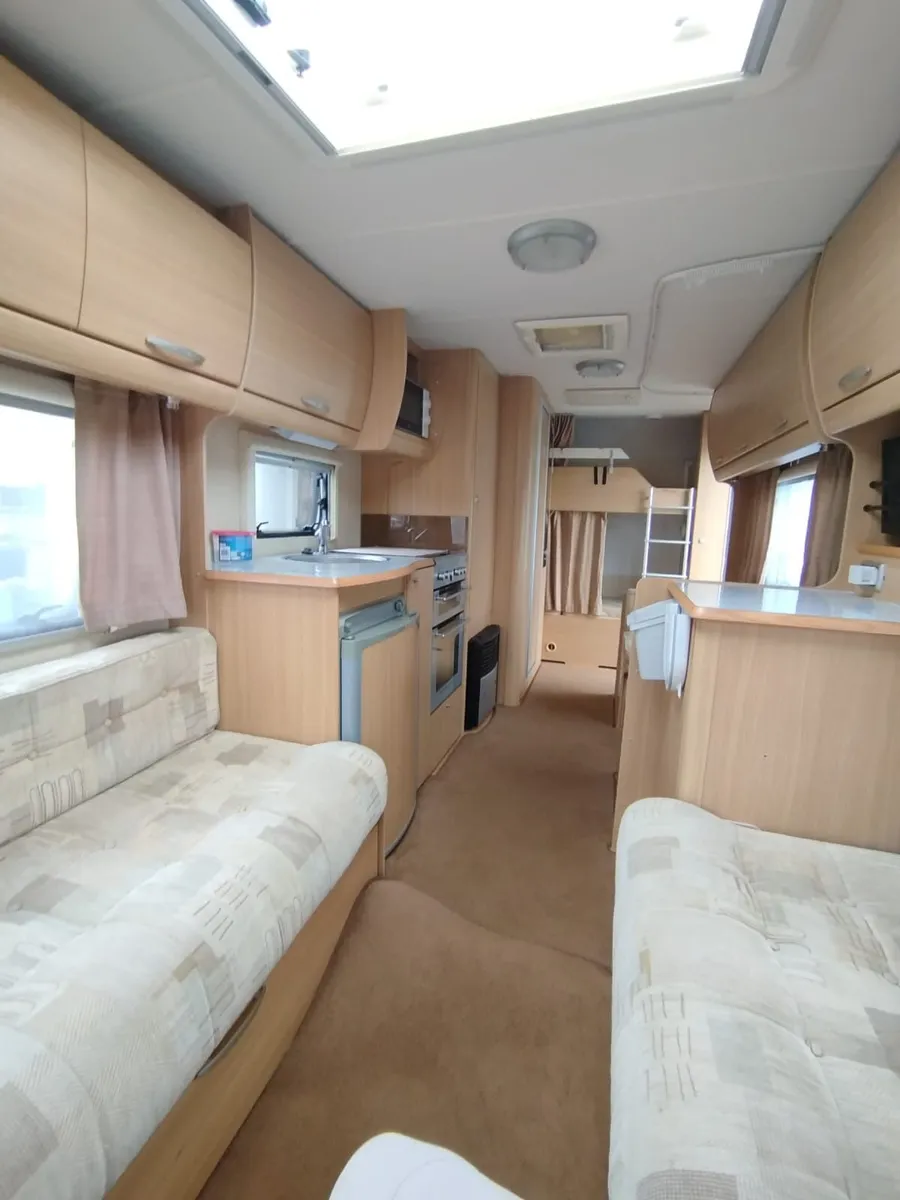 6 berth Abbey Vogue 540 caravan - Image 2
