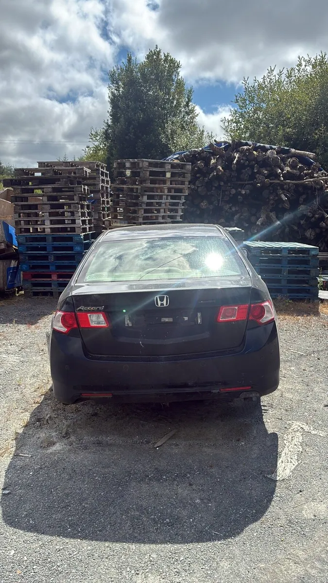 Honda accord 2009 2.2 diesel for breaking - Image 2