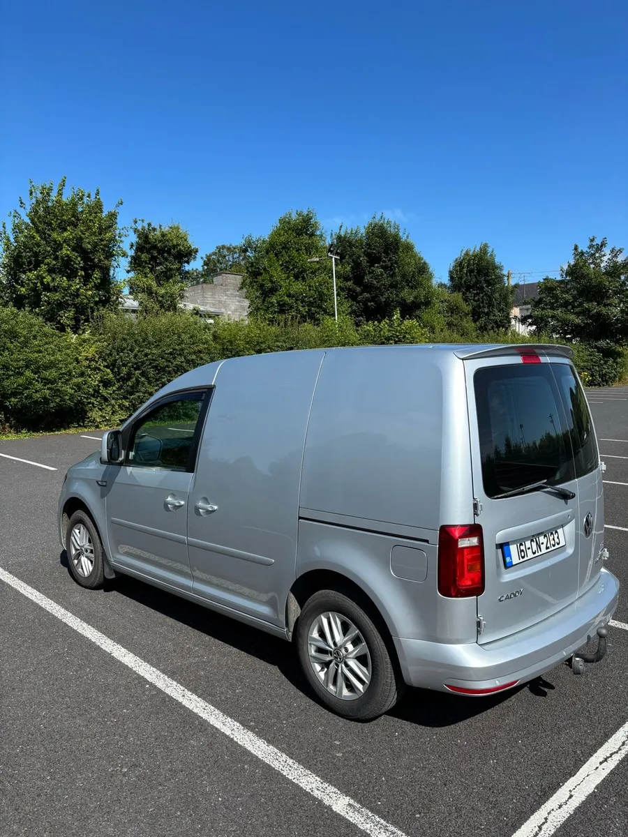 VW Caddy Highline - Image 3