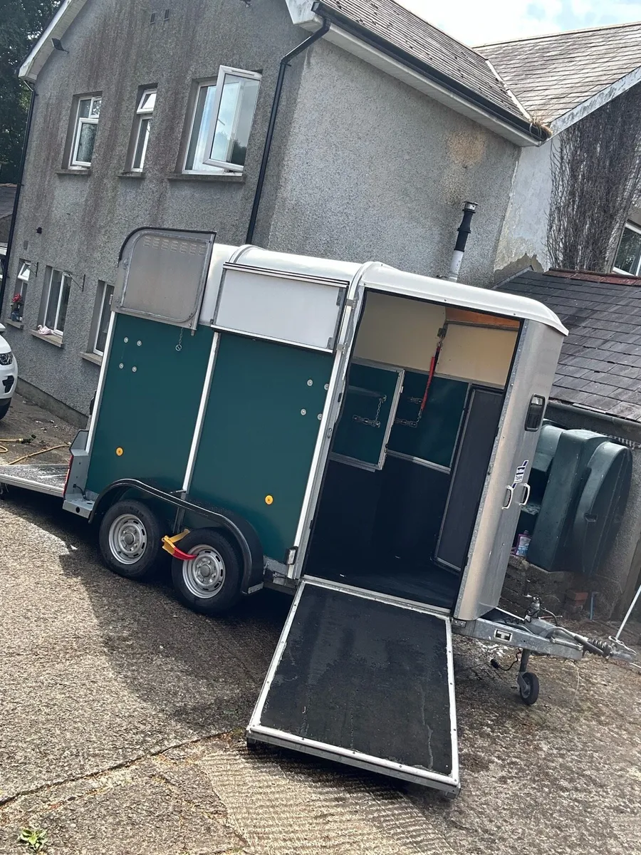 Horse Trailer - Image 1