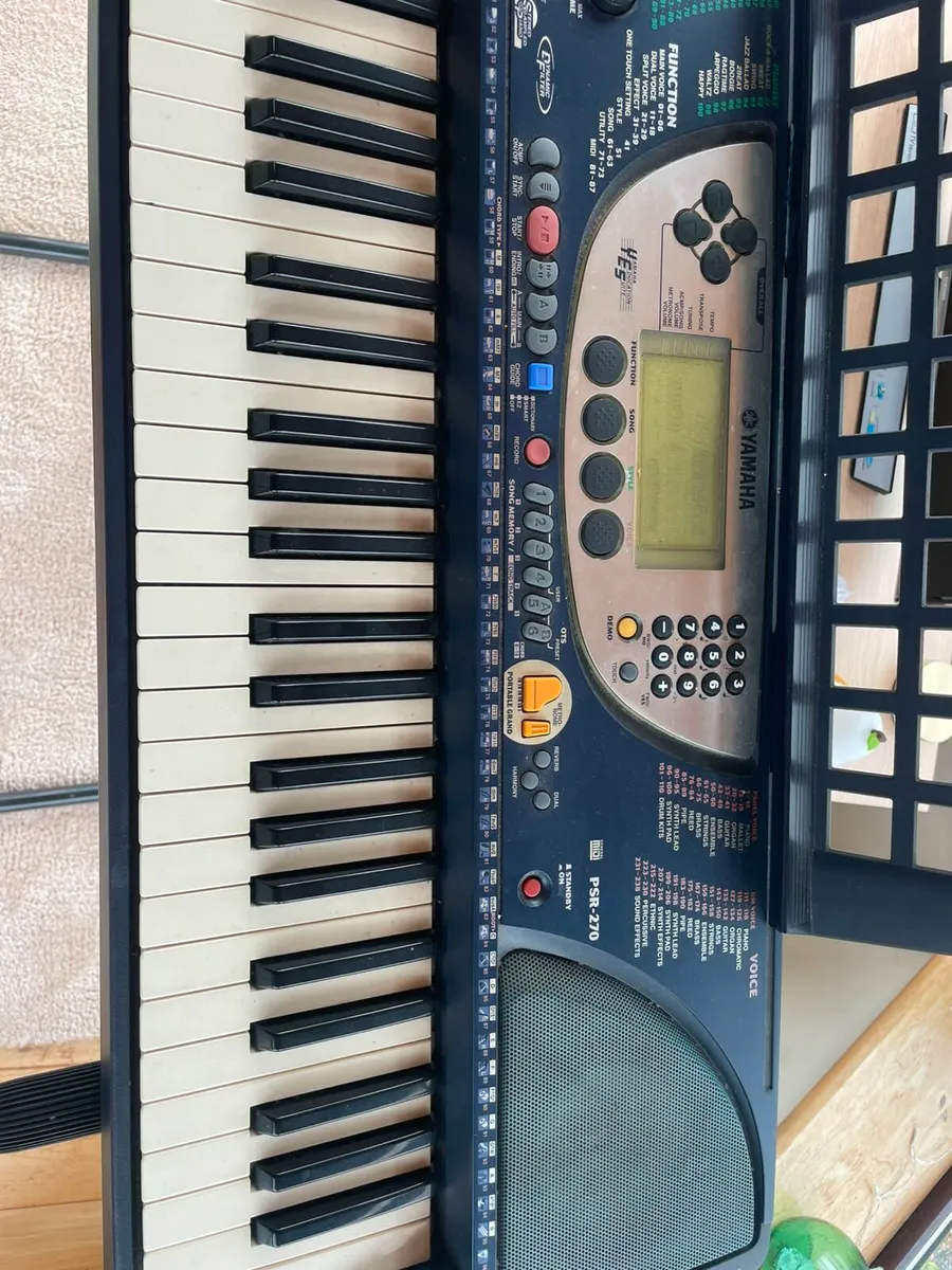 Keyboard and Stand - Image 4