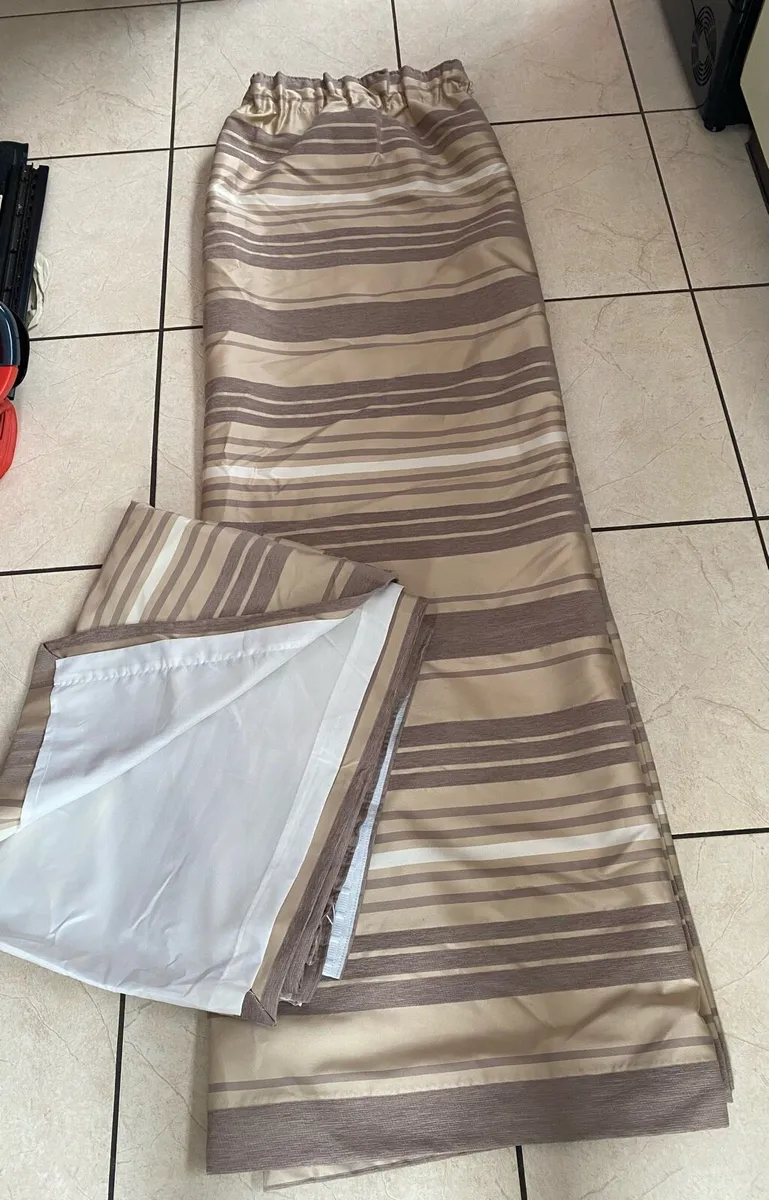 Gorgeous Pair of Fully Lined Curtains 90” x 72” - Image 3