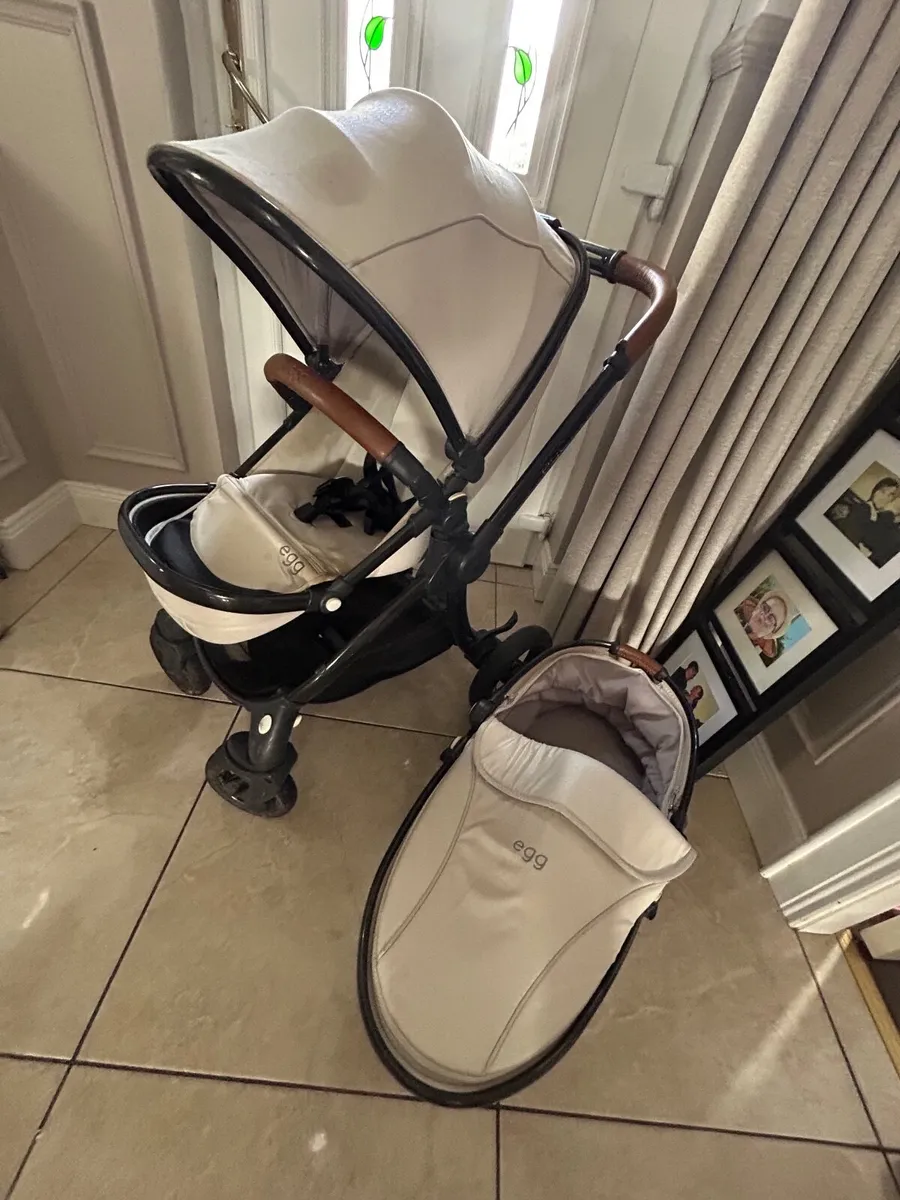 Jurassic cream egg stroller - Image 2