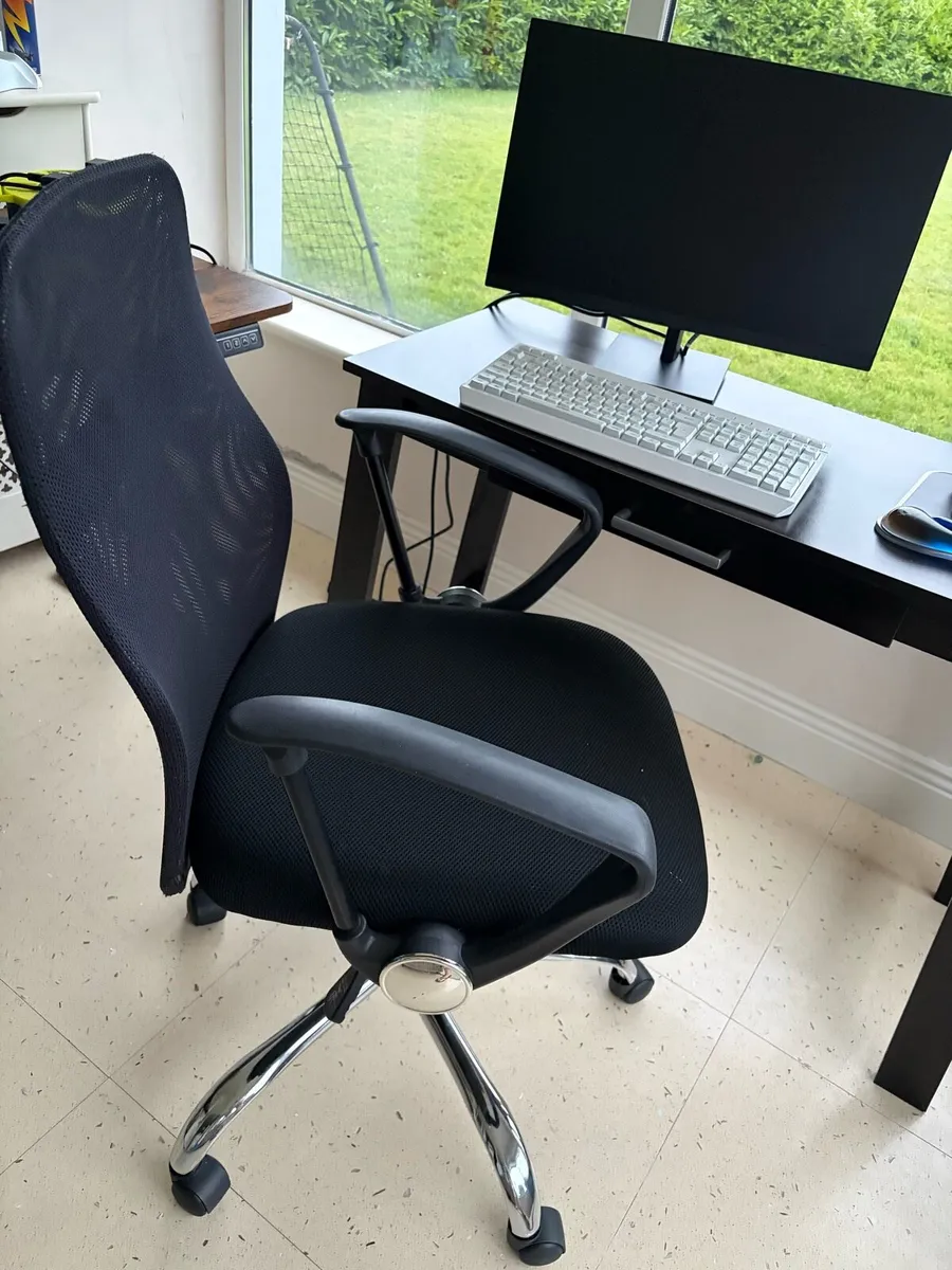 Office Desk and chair - Image 2