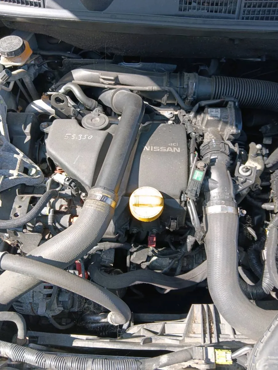 Breaking Nissan qashqai+2 1.5dtci 2013 - Image 2