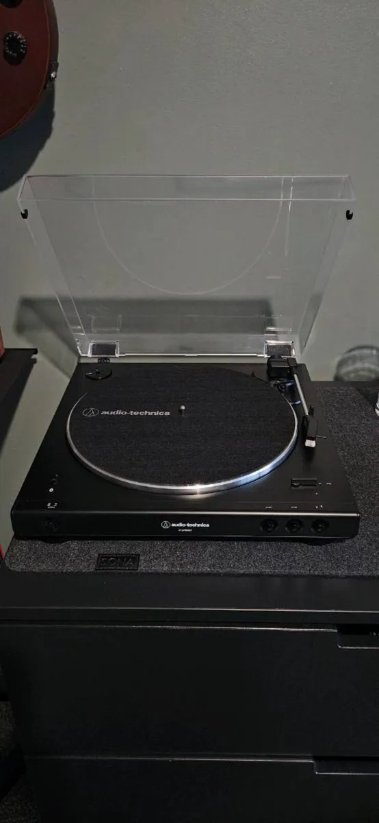 Audio Technica ATLP60XBT Turntable with Bluetooth - Image 2