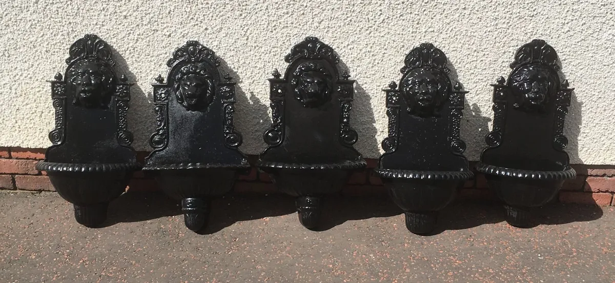 Cast iron Arches & dog bowls Garden furniture - Image 3