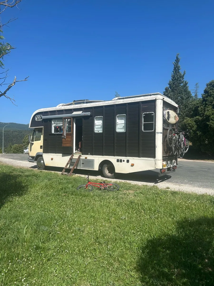 Horsebox truck off grid motorhome tiny home camper - Image 3