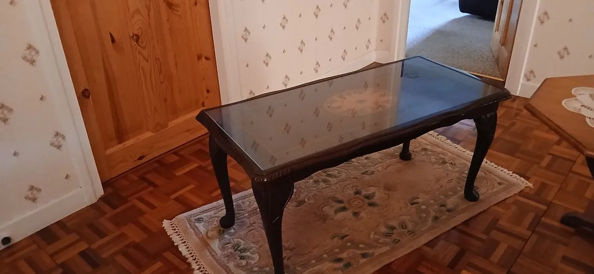 Vintage glass top coffee table - Image 3