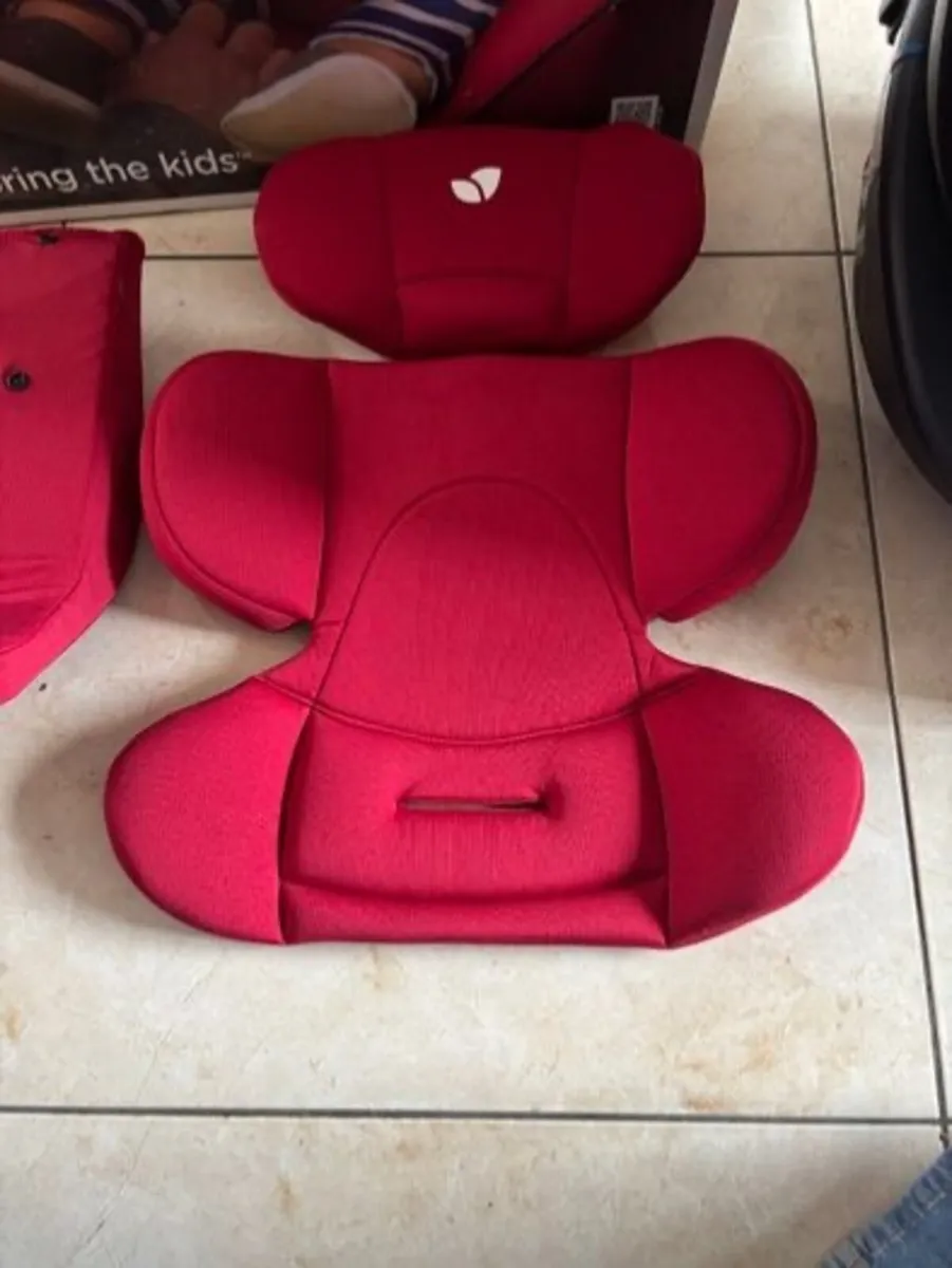 Joie 360 Car Seat Infant - 4 year old - Image 3