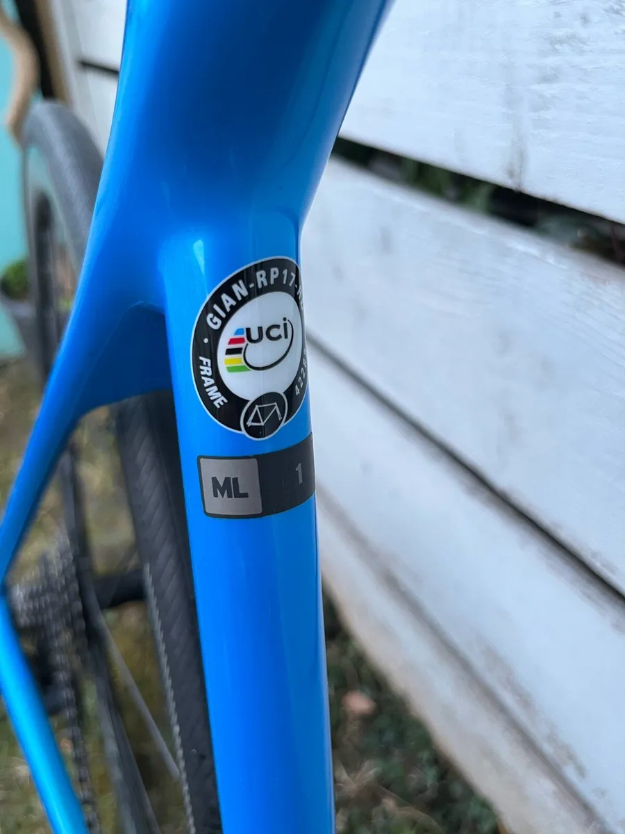 Giant TCR Advanced 1 - Size Med/Large - Image 3