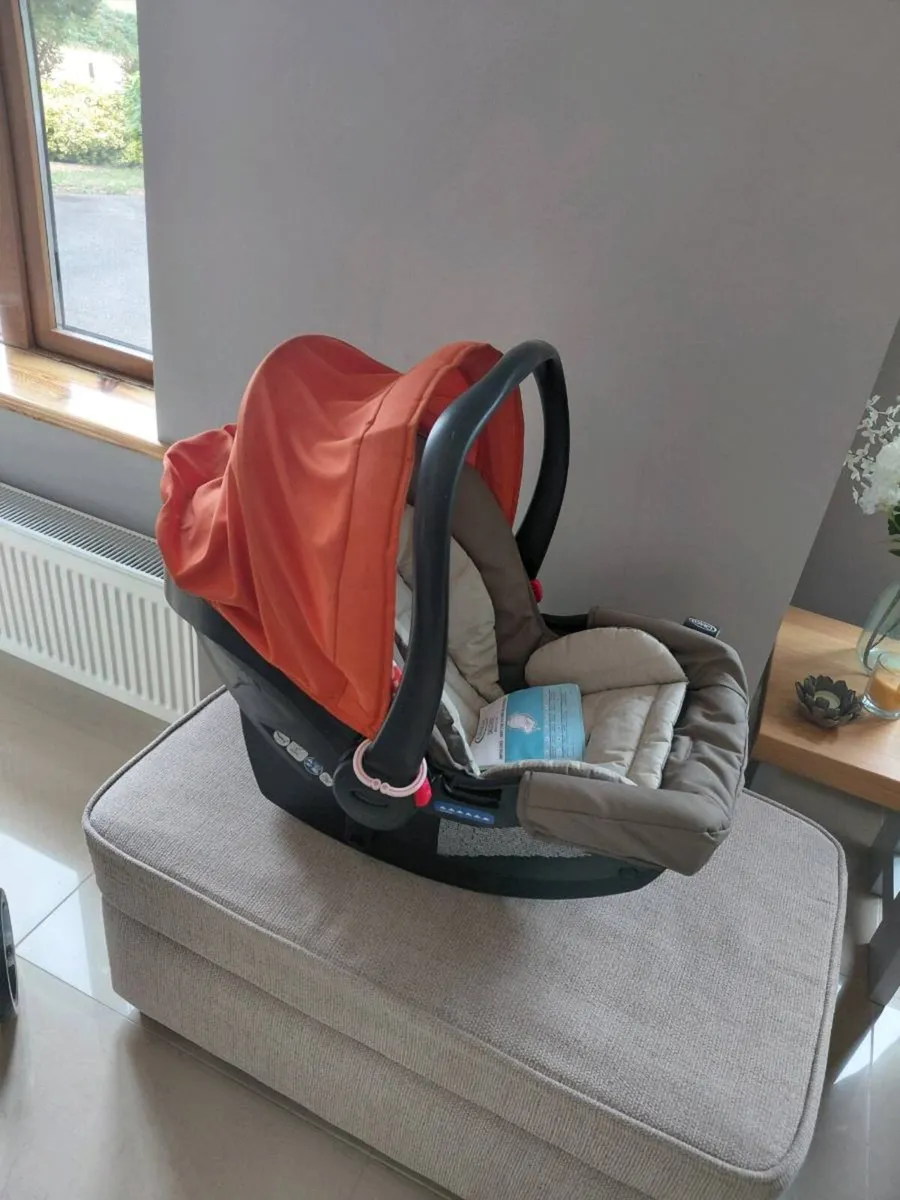 Graco stroller and car seat - Image 3