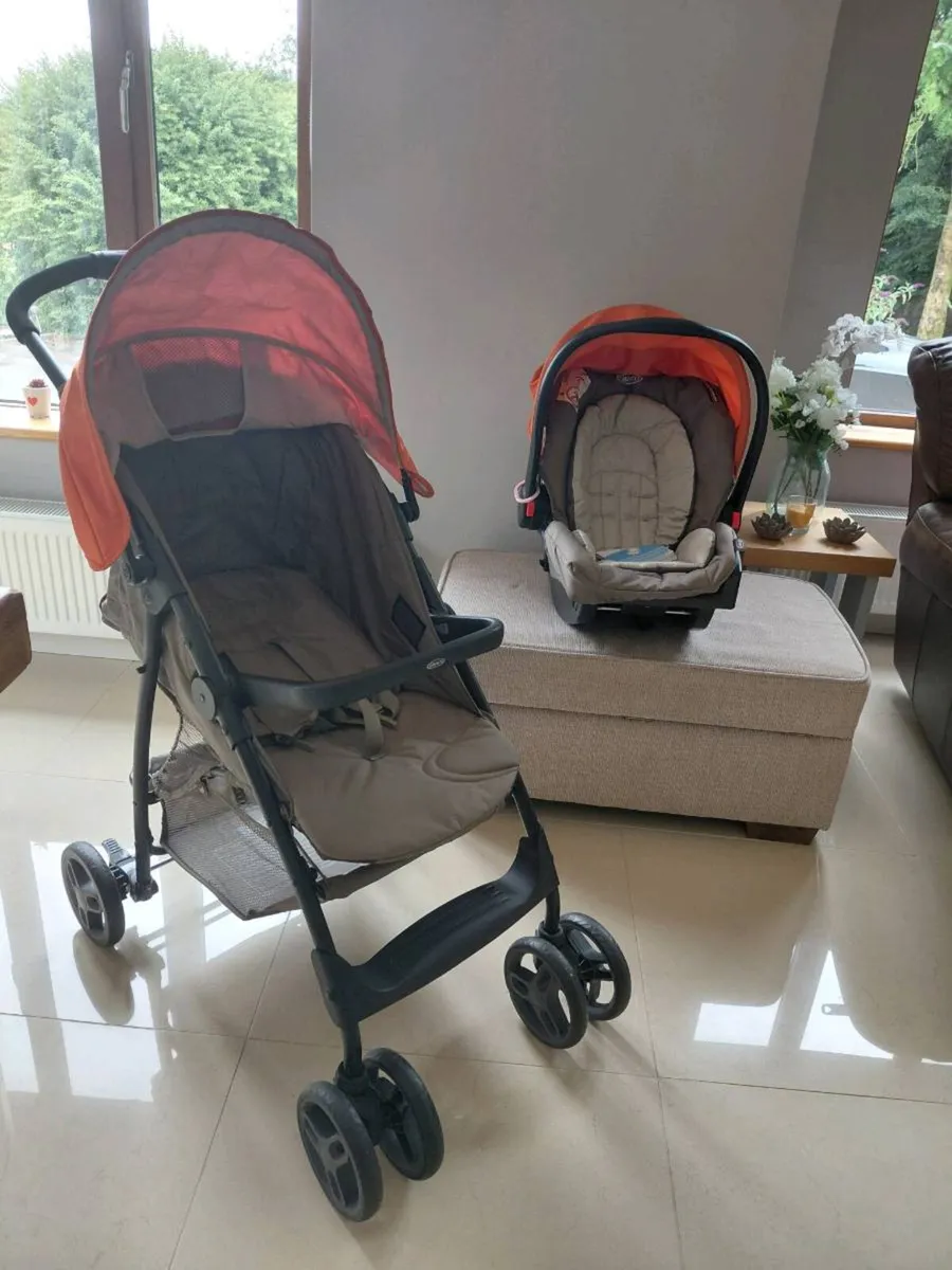 Graco stroller and car seat - Image 1
