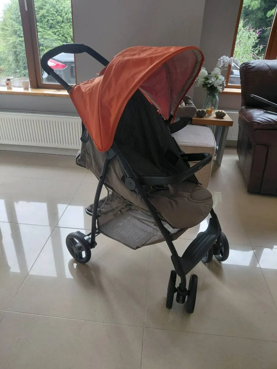 Graco stroller and car seat - Image 2