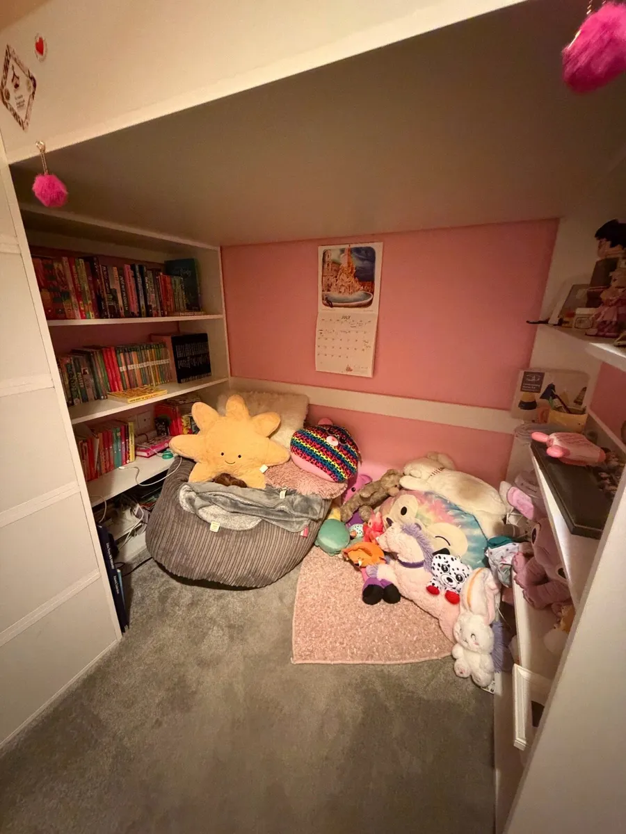 Bed - Image 2