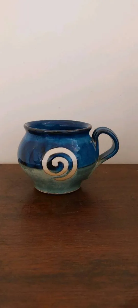 Cups - Image 1