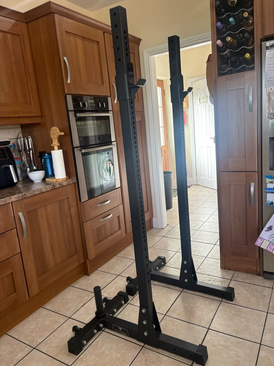 COMMERCIAL GYM SPEC SQUAT STANDS,RATED HOLD 350KG! - Image 1