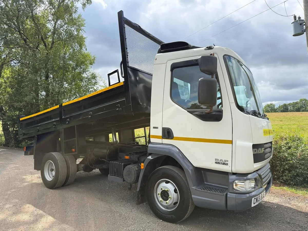 2013 - DAF LF45.180 7500kg tipping lorry - Image 1