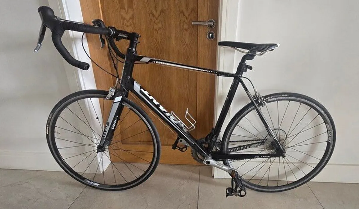 Giant Defy 2 - Image 1