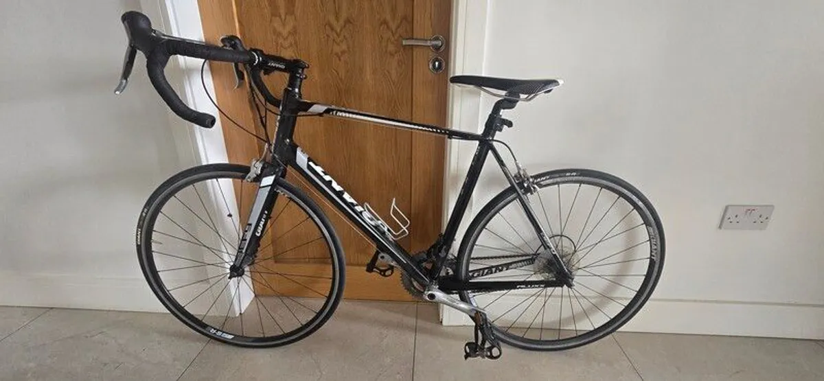 Giant Defy 2 - Image 2