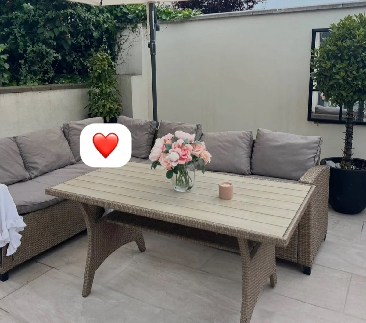 Garden table - Image 1