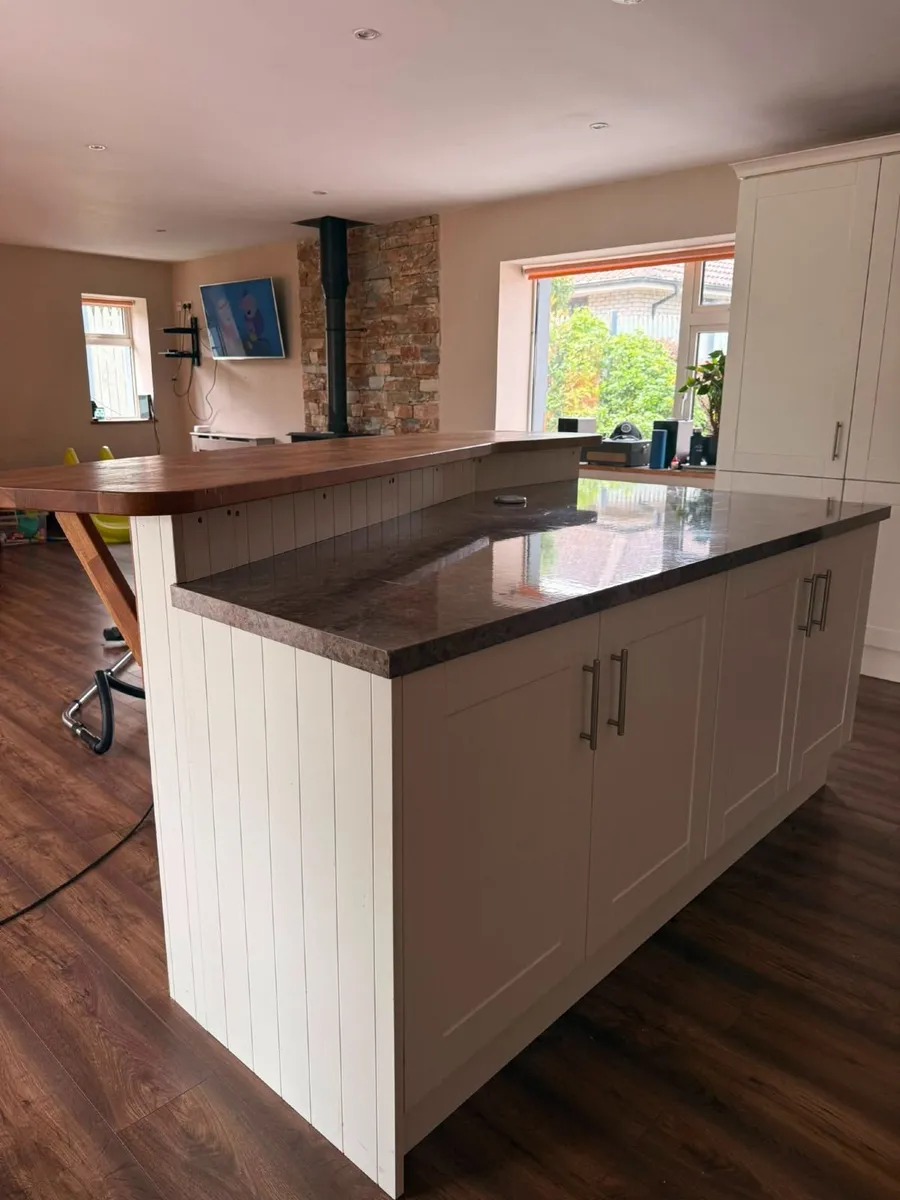 Kitchen and Pantry (Appliances included) - Image 3
