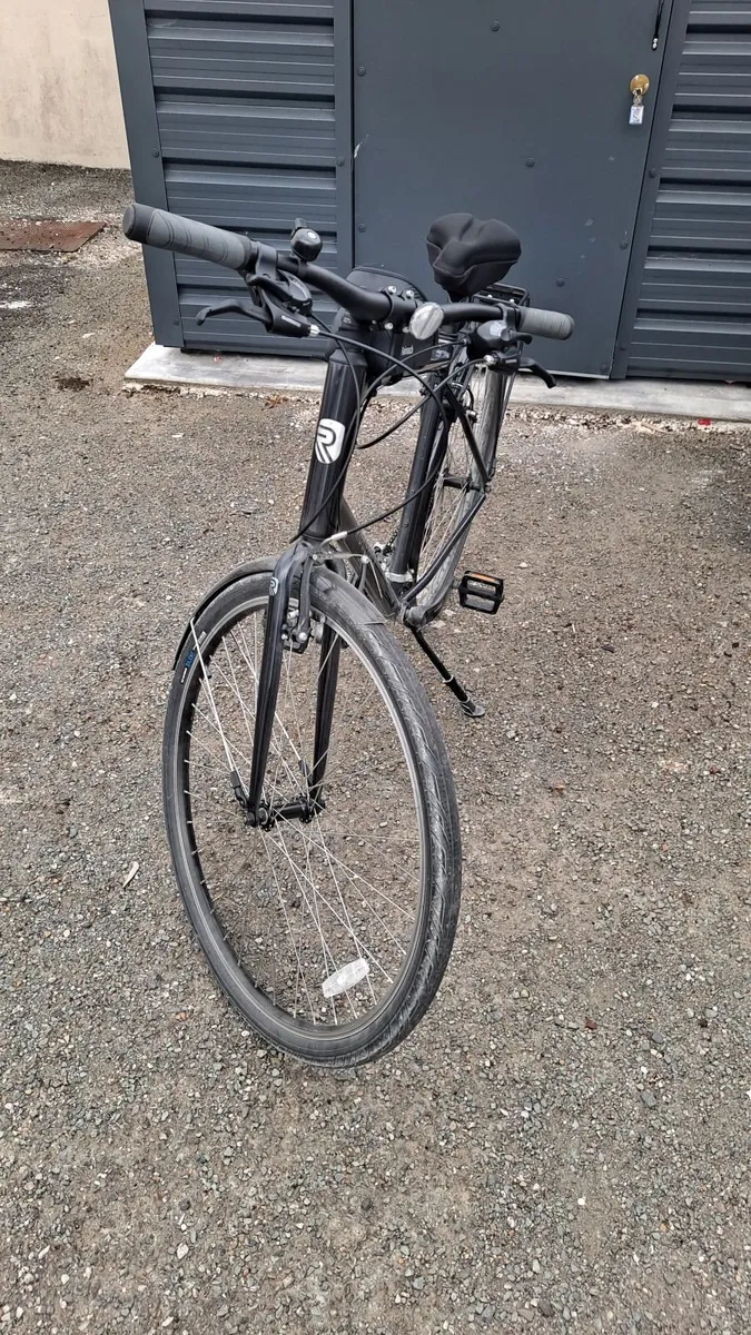 I'm selling a bicycle. - Image 3