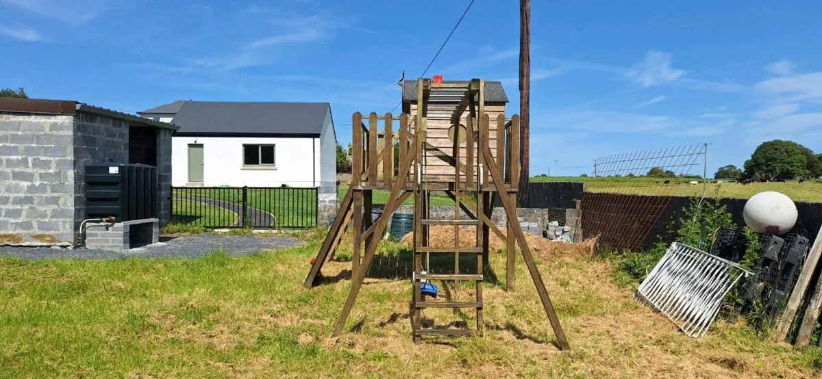 Kids playhouse/tree house - Image 2