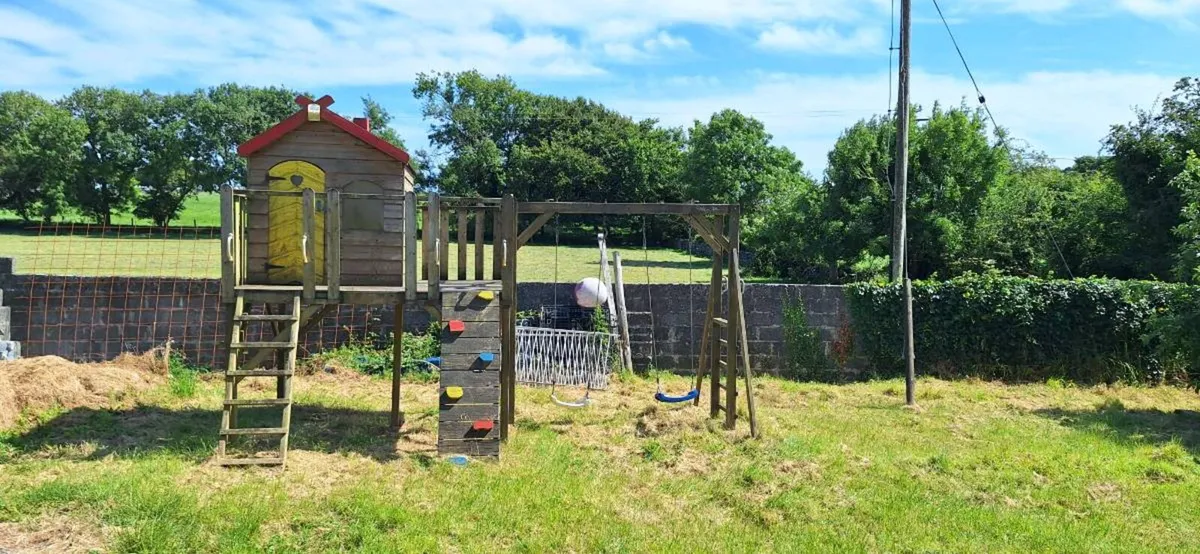Kids playhouse/tree house - Image 3