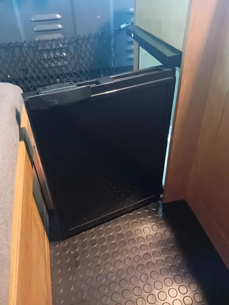 Campervan JKF50 12v Compressor Fridge Freezer - Image 4