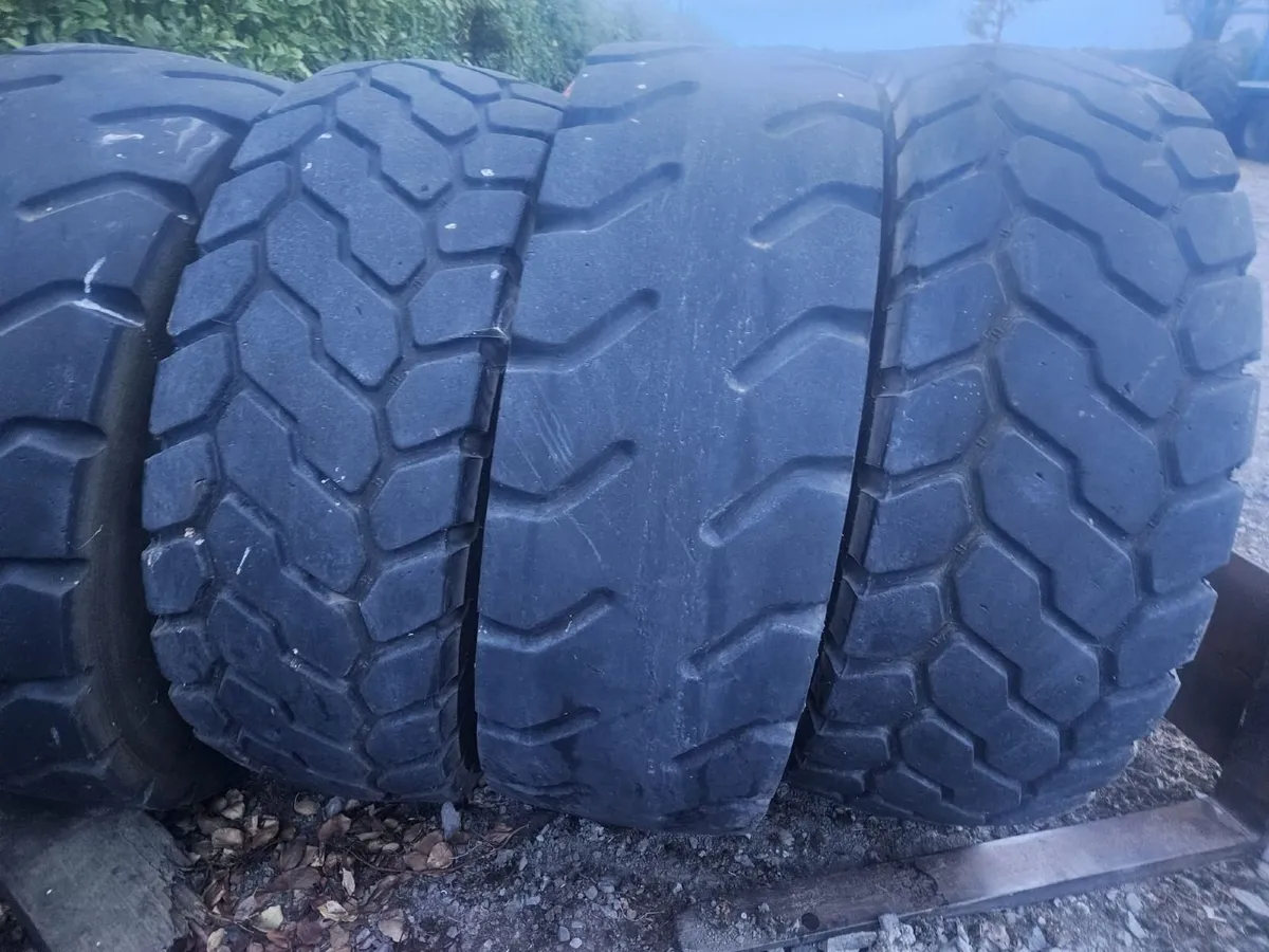JCB Wheels, 12 Stud - Image 2
