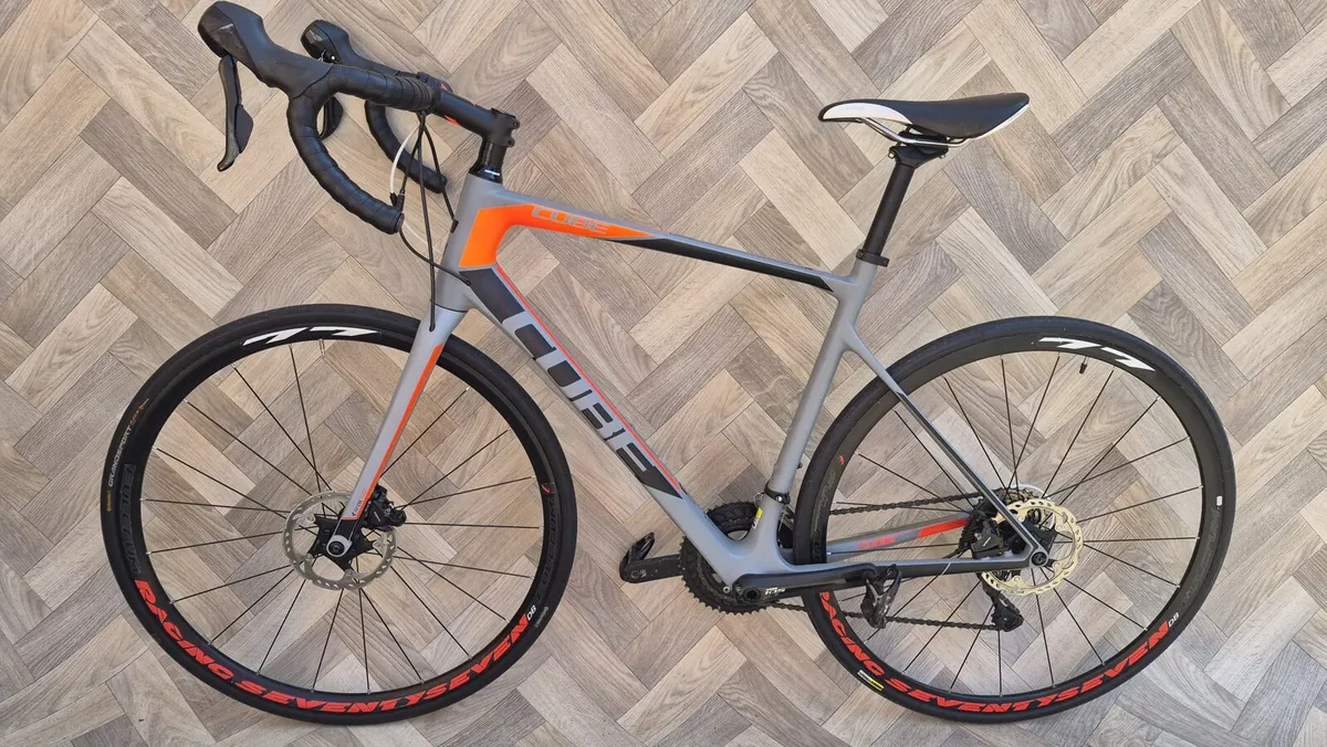 CUBE ATTAIN PRO, FULL CARBON - Image 1