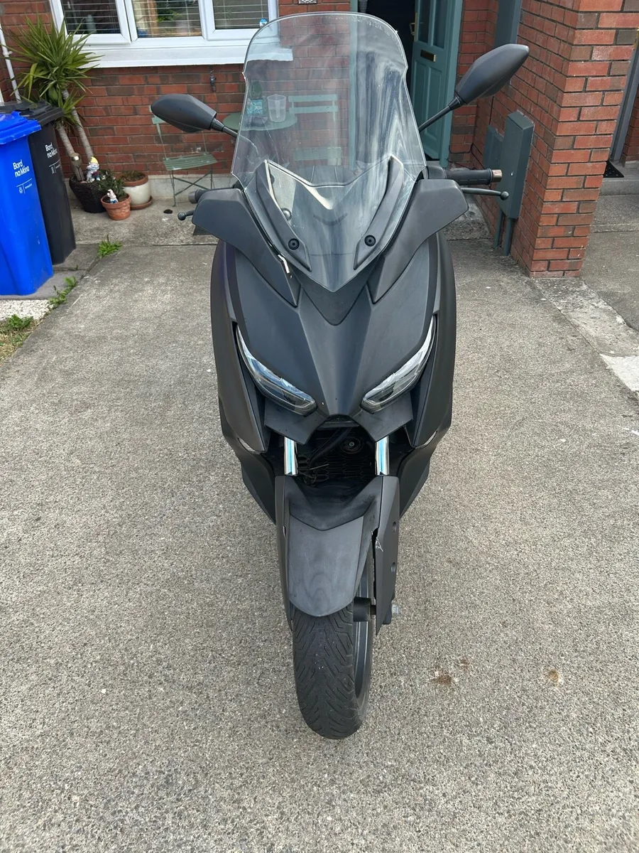 Xmax Yamaha - Image 1