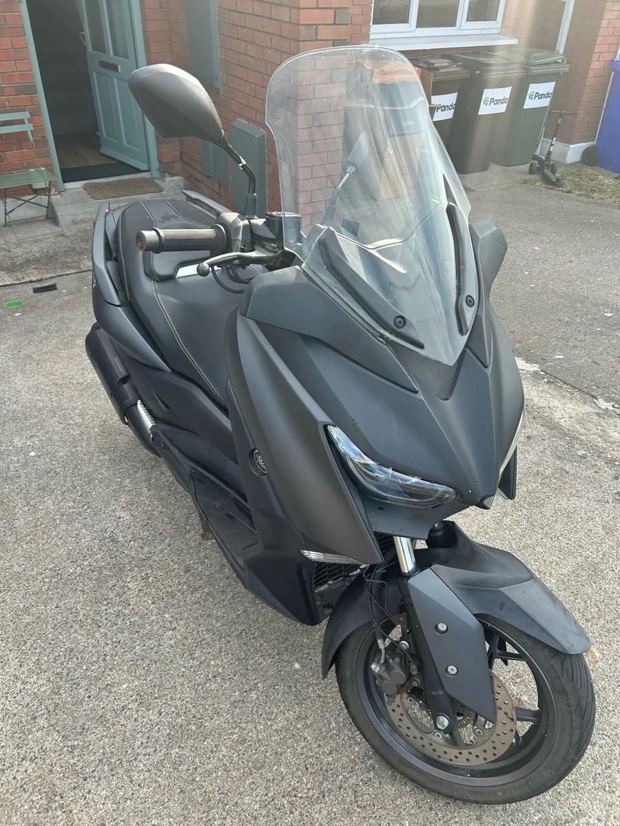 Xmax Yamaha - Image 3