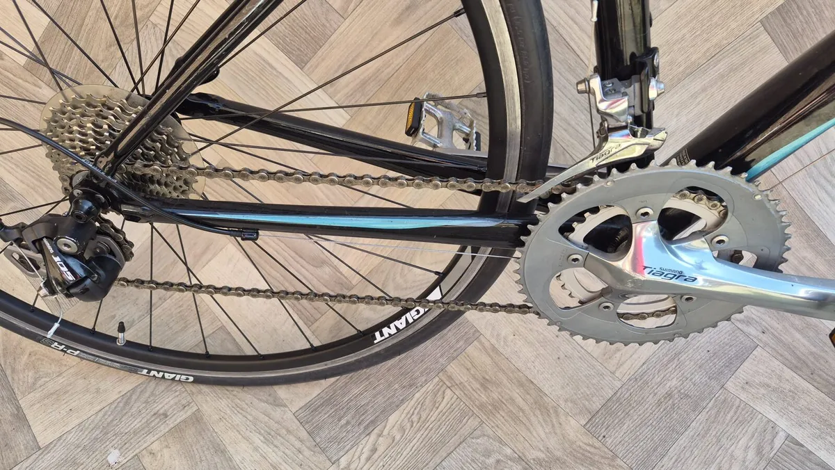 GIANT, FLAT HANDELBAR RACER, BRAND NEW - Image 2