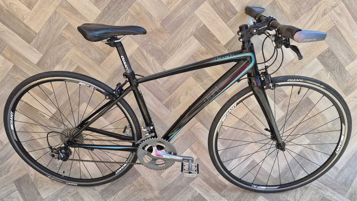 GIANT, FLAT HANDELBAR RACER, BRAND NEW - Image 3