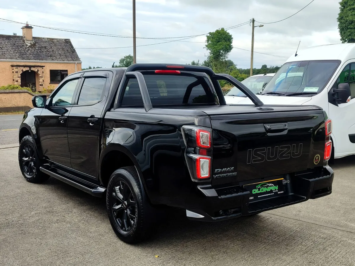 2023 ISUZU D-MAX V CROSS AUTOMATIC - Image 4