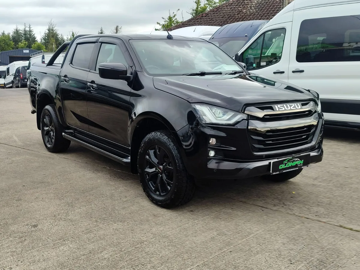2023 ISUZU D-MAX V CROSS AUTOMATIC - Image 1