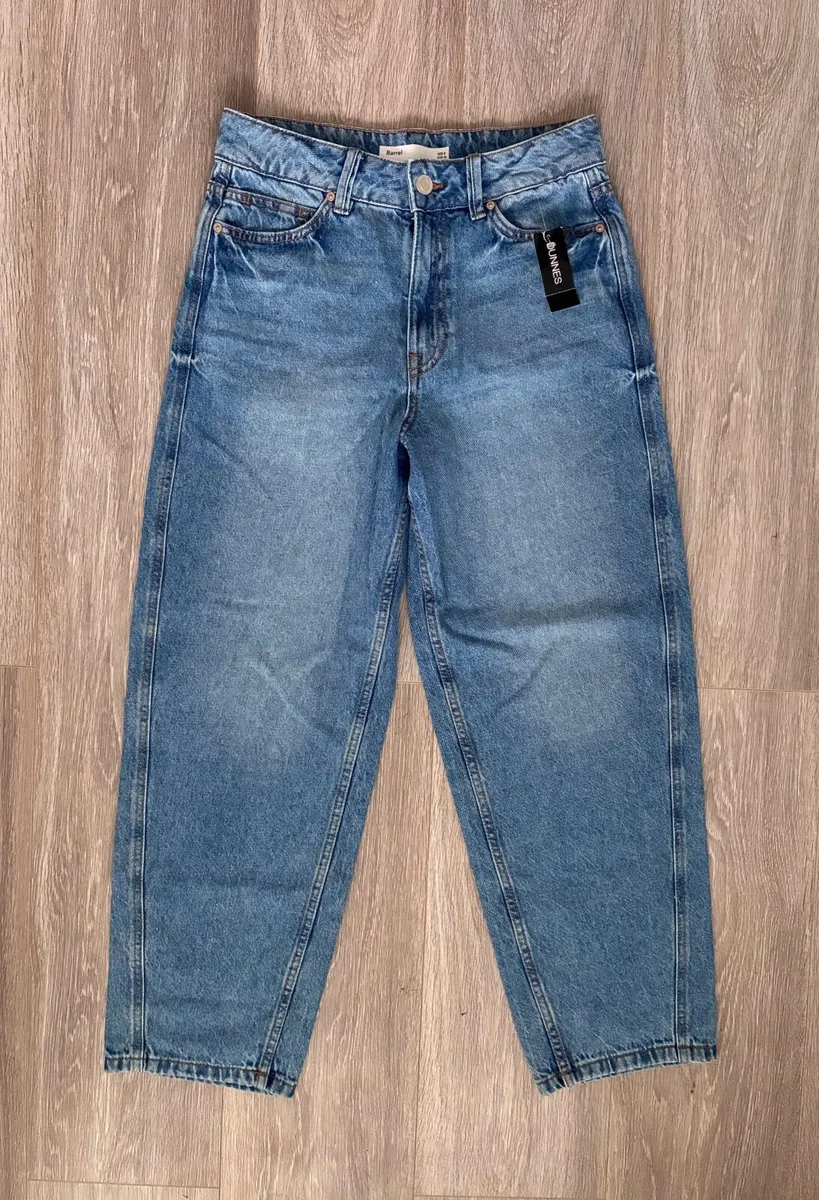 NEW Barrel Jeans: Size 8