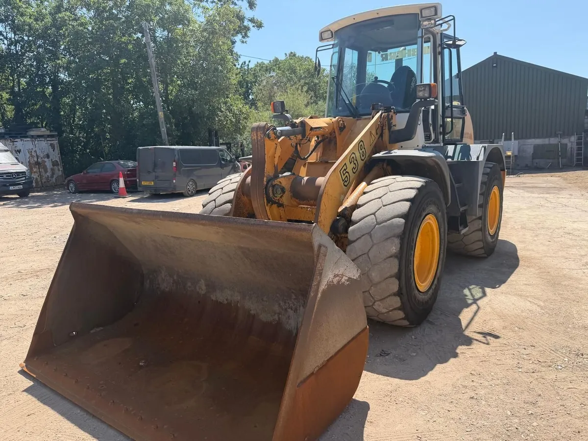 Liebherr Wheeled Loader - Image 3