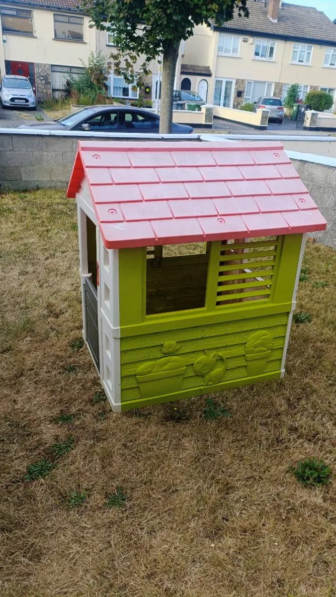 Play house - FREE to take! - Image 2