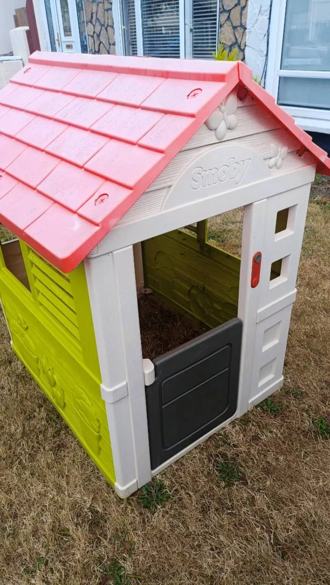 Play house - FREE to take! - Image 1