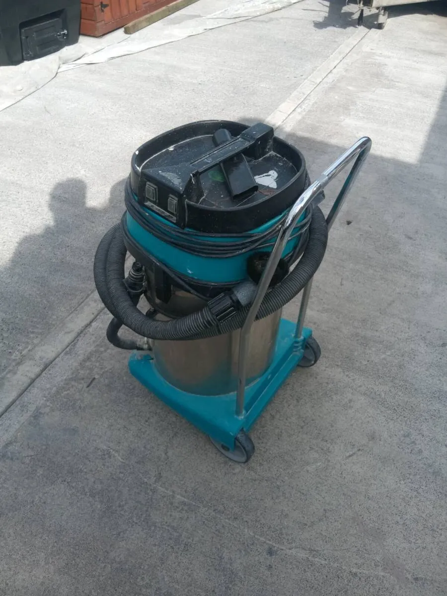 INDUSTRIAL WET AND DRY VACUM - Image 1