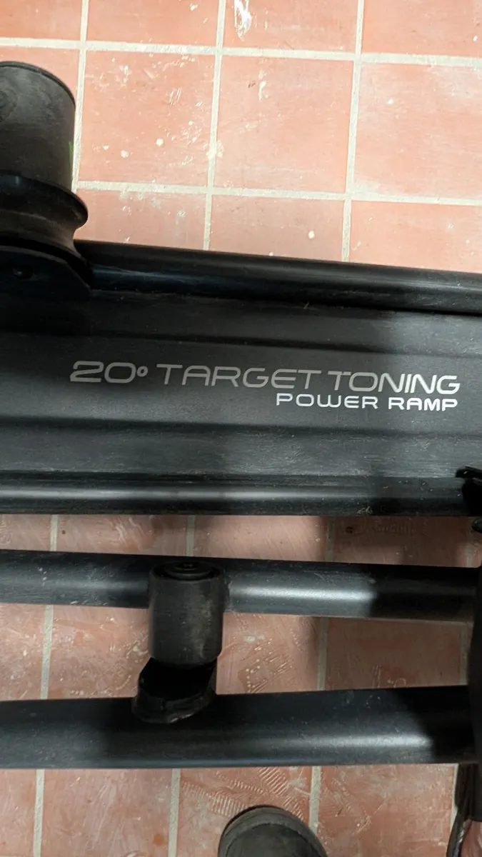 NordicTrack C 7.5 Incline Cross Trainer - Image 3